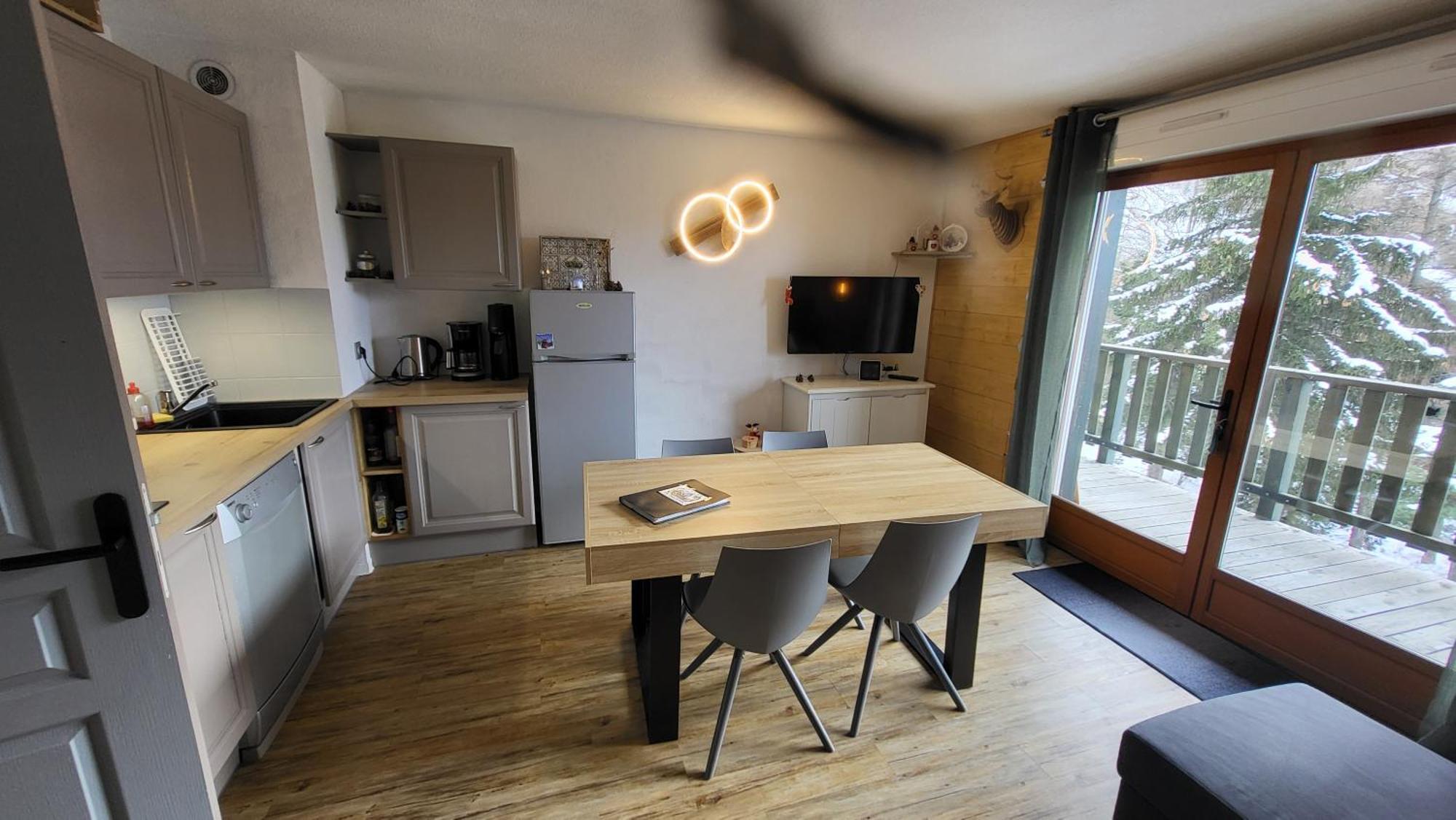 Appartement 4 A 6 Personnes - Chalets D'Aurouze - La Joue Du Loup Le Devoluy Exterior photo
